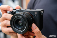 Trên tay chiếc máy ảnh Full Frame nhỏ nhất của Sony tại Việt Nam: Đẹp, nhẹ và mạnh mẽ