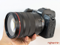 Trên tay tôi đang cầm một siêu phẩm Canon EOS R: máy ảnh không gương lật Full-frame đầu tiên của Canon