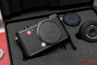 Mở hộp máy ảnh Leica CL: sự hòa trộn giữa cổ điển và hiện đại