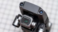 Vừa đâp hộp drone DJI Mavic 2 Pro vừa có mặt tại Việt Nam