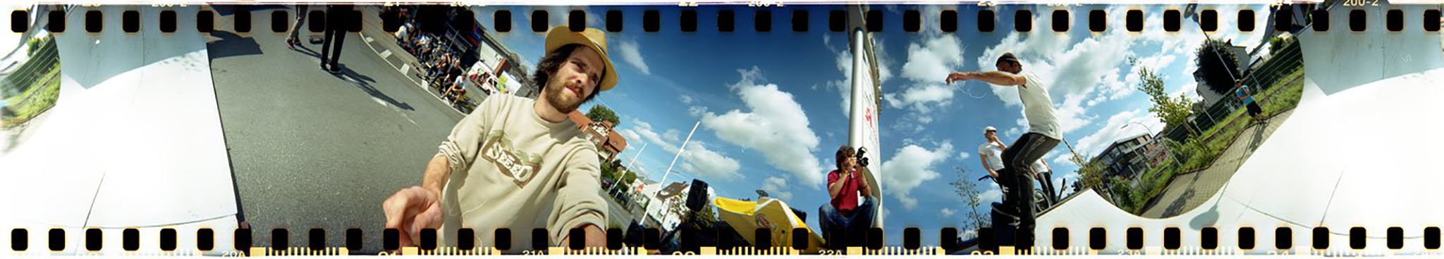 Đang tải 00001spinner-360-may-anh-film-lomography.jpg&hellip;