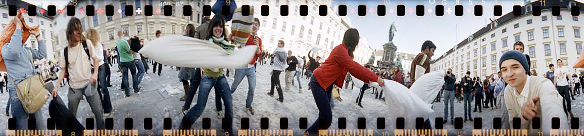 Đang tải 00006spinner-360-may-anh-film-lomography.jpg&hellip;
