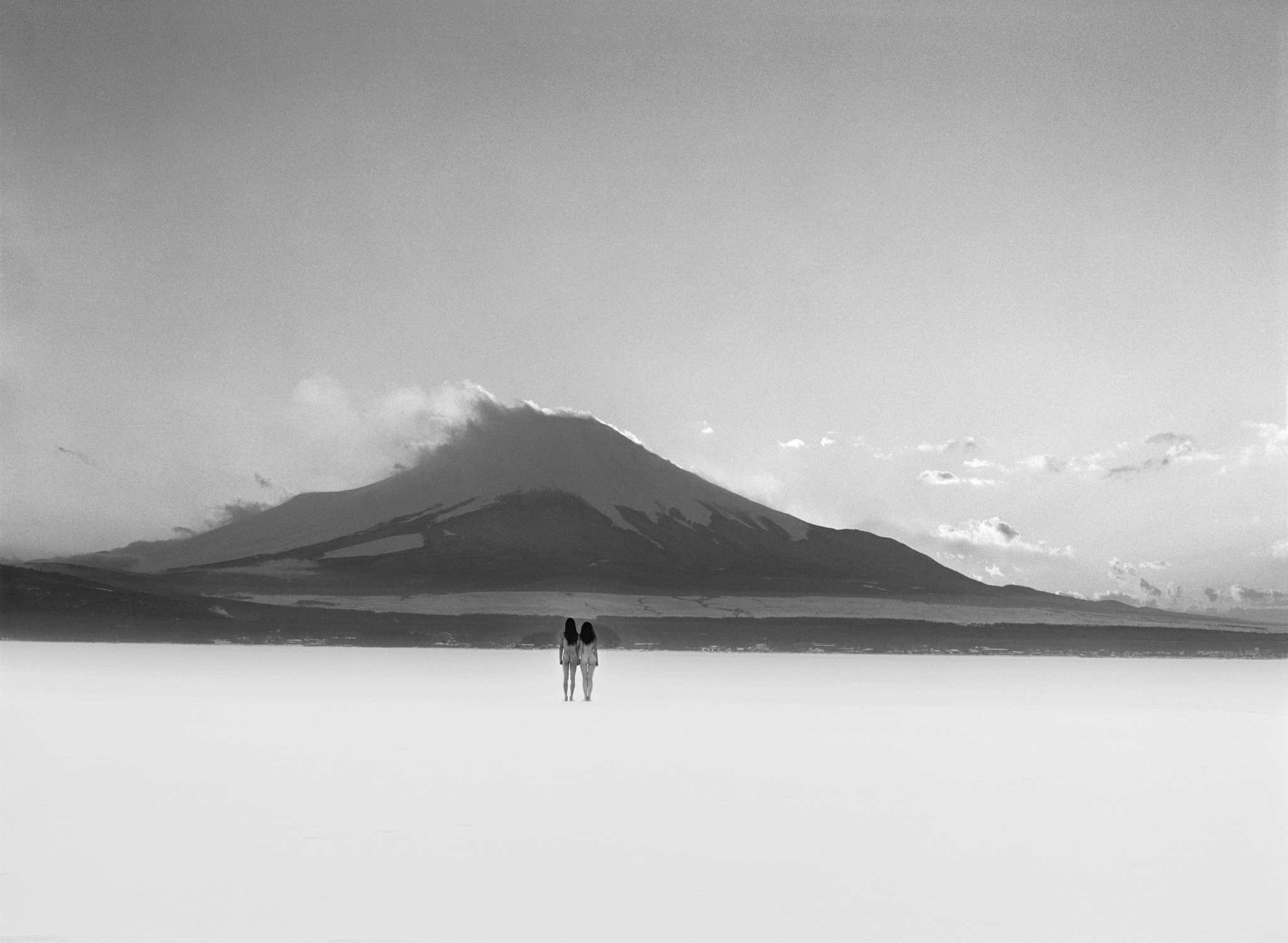 Đang tải rong-rong-and-inri-in-fujisan-japan-no13-+2001-photography-of-china.jpg&hellip;