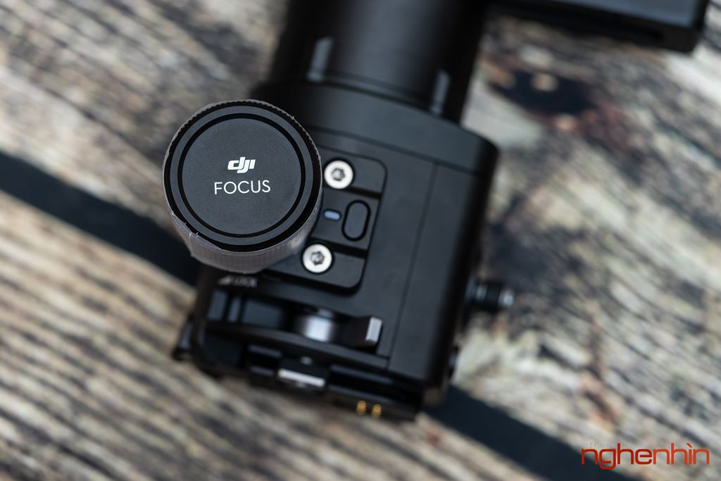 Mở hộp gimbal chống rung cho máy ảnh DJI Ronin S ảnh 9