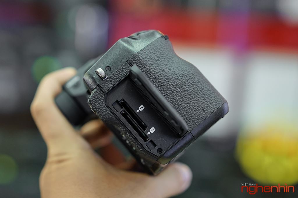 Trên tay Fujifilm X-H1 tại Việt Nam: chống rung 5 trục, màn hình phụ ảnh 11