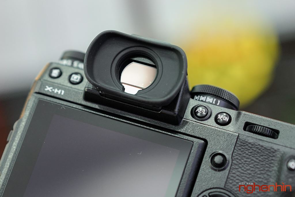 Trên tay Fujifilm X-H1 tại Việt Nam: chống rung 5 trục, màn hình phụ ảnh 7