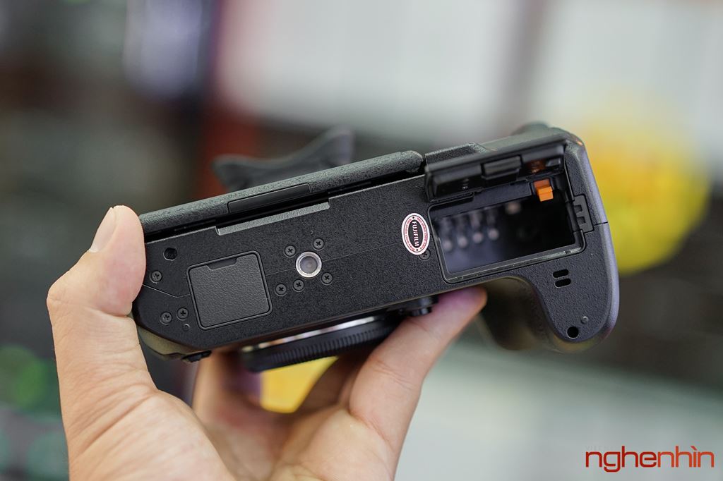 Trên tay Fujifilm X-H1 tại Việt Nam: chống rung 5 trục, màn hình phụ ảnh 12