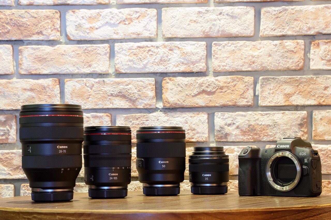 Ra mắt máy ảnh không gương lật Full-Frame Canon EOS R cùng hệ ống kính mới