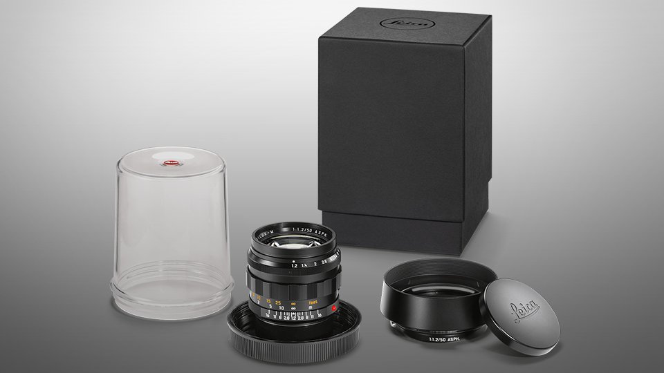 _leica-noctilux-m-50mm-f1_2-lens-unboxed.jpg