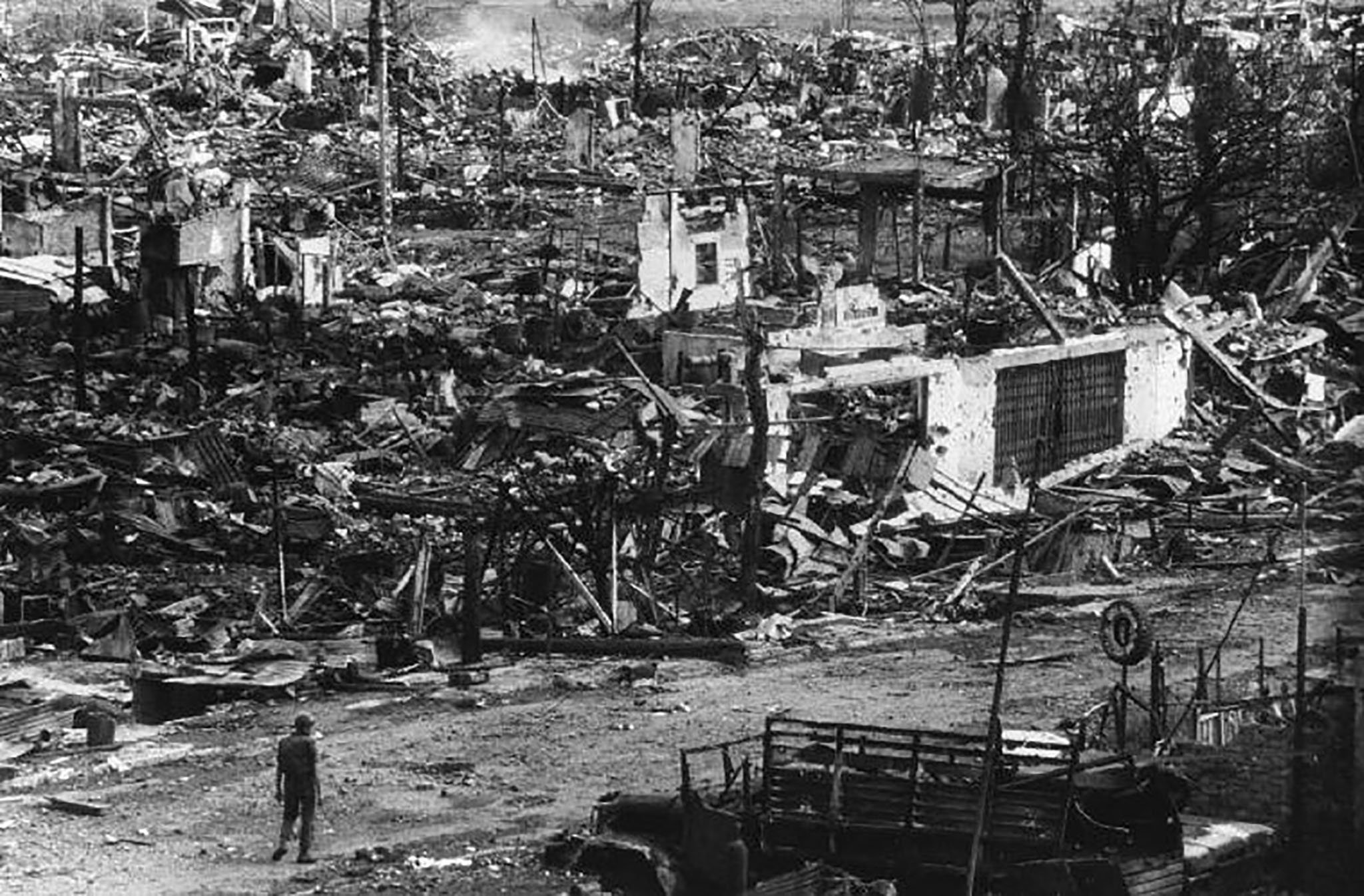 Đang tải 00001bruno-barbey-vietnam-war-chien-trang-an-loc.jpg&hellip;