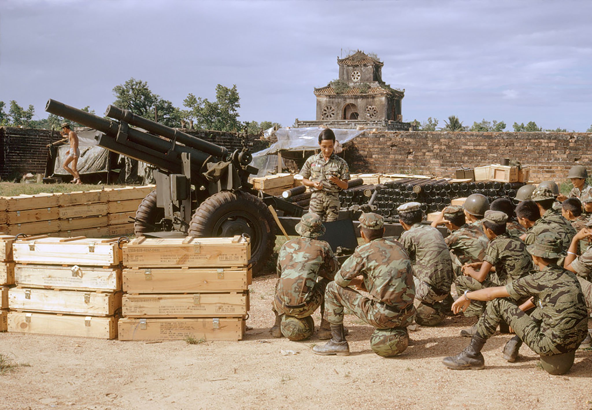 Đang tải 00005bruno-barbey-vietnam-war-chien-trang-an-loc.jpg&hellip;