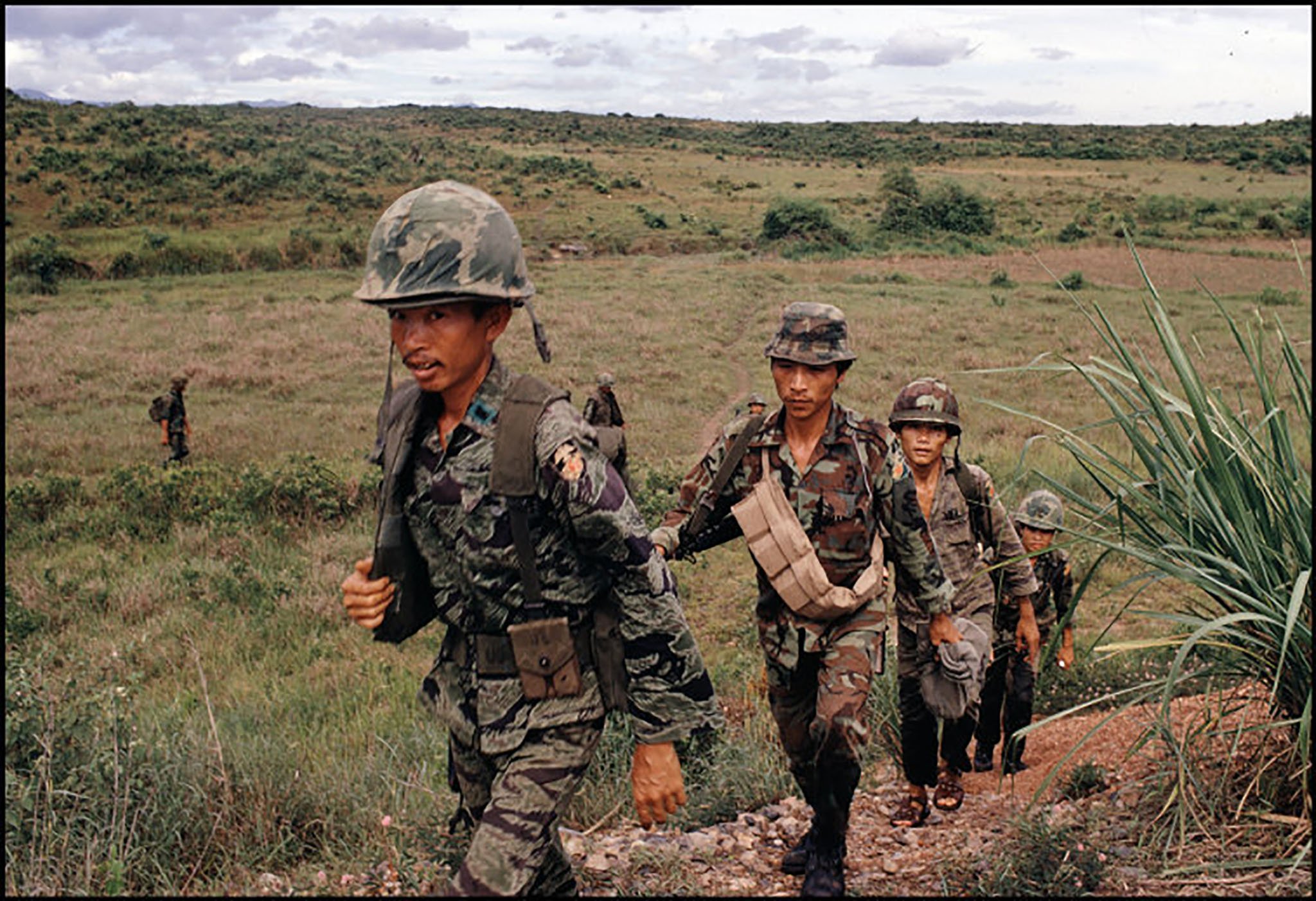 Đang tải 00011bruno-barbey-vietnam-war-chien-trang-an-loc.jpg&hellip;