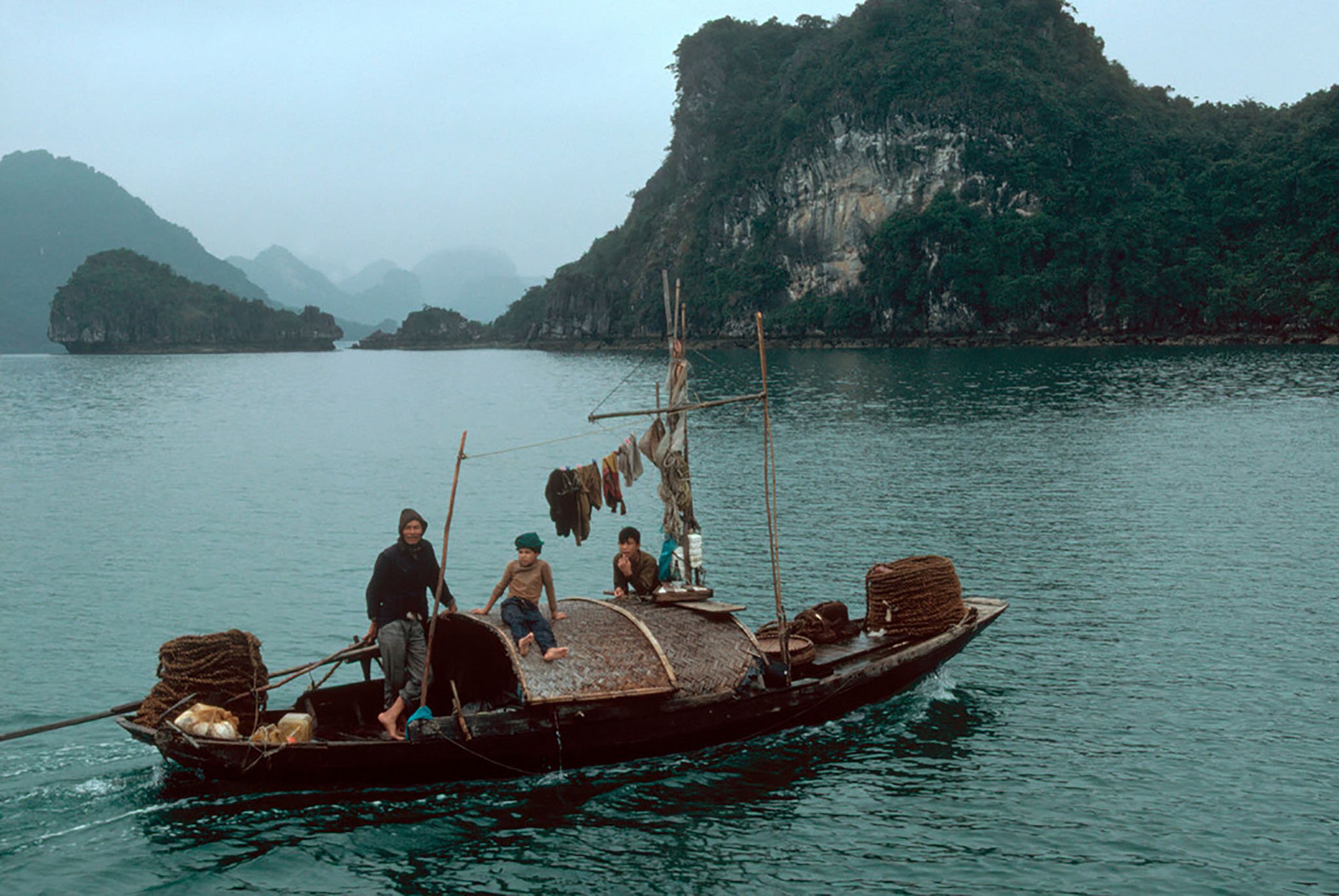 Đang tải 00003bruno-barbey-vietnam-1994-1995.jpg&hellip;