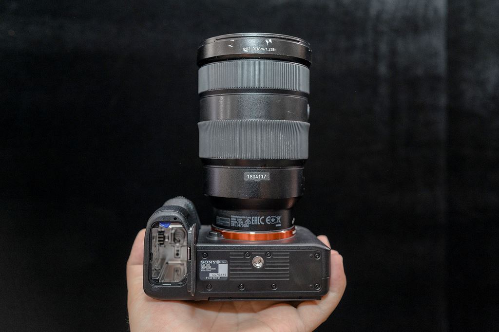 Trên tay máy ảnh Sony A7 III: hàng loạt nâng cấp, giá 49 triệu cho body ảnh 8
