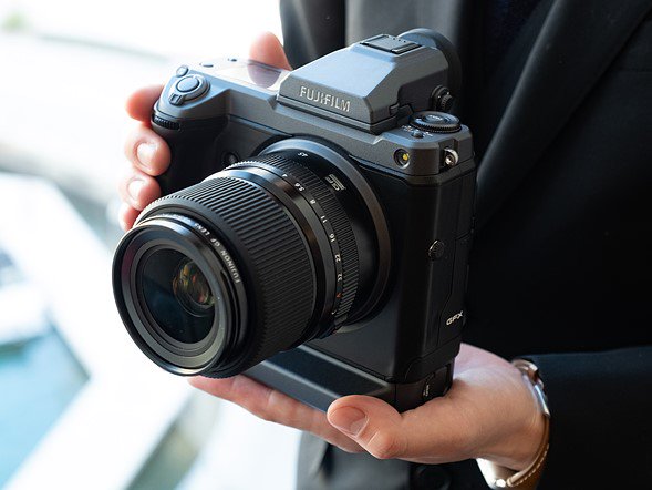 Đang tải GFX100DPR.jpeg&hellip;