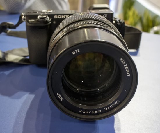 Đang tải Zenitar-50mm-f0.95-manual-focus-full-frame-lens-from-Zenit2-550x456.jpg&hellip;
