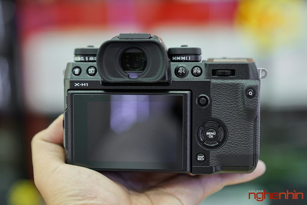 Trên tay Fujifilm X-H1 tại Việt Nam: chống rung 5 trục, màn hình phụ ảnh 5
