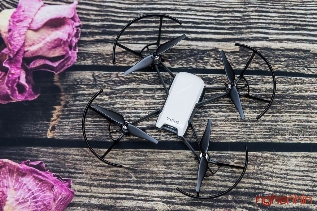 Trên tay drone DJI Tello: Nhỏ gọn, thông minh, giá chưa tới 3 triệu ảnh 1