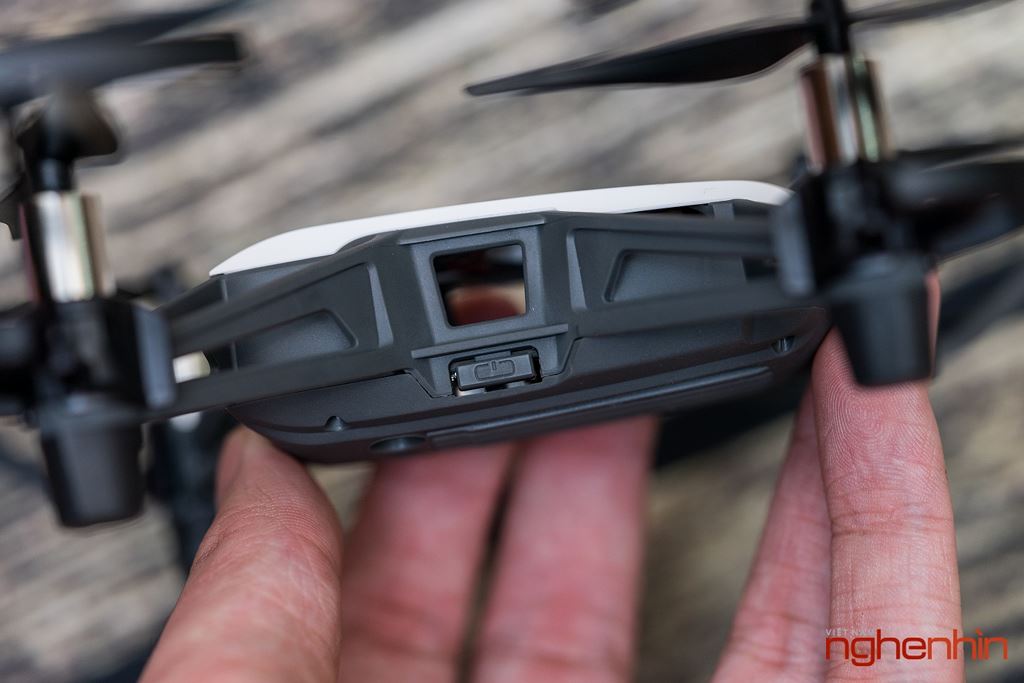 Trên tay drone DJI Tello: Nhỏ gọn, thông minh, giá chưa tới 3 triệu ảnh 8