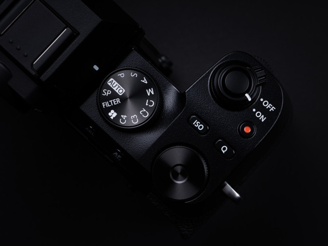 Fujifilm công bố máy ảnh X-S10: Nhỏ nhắn, vừa túi tiền, đủ tính năng - Ảnh 2. Fujifilm công bố máy ảnh X-S10: Nhỏ nhắn, vừa túi tiền, đủ tính năng - Ảnh 2.