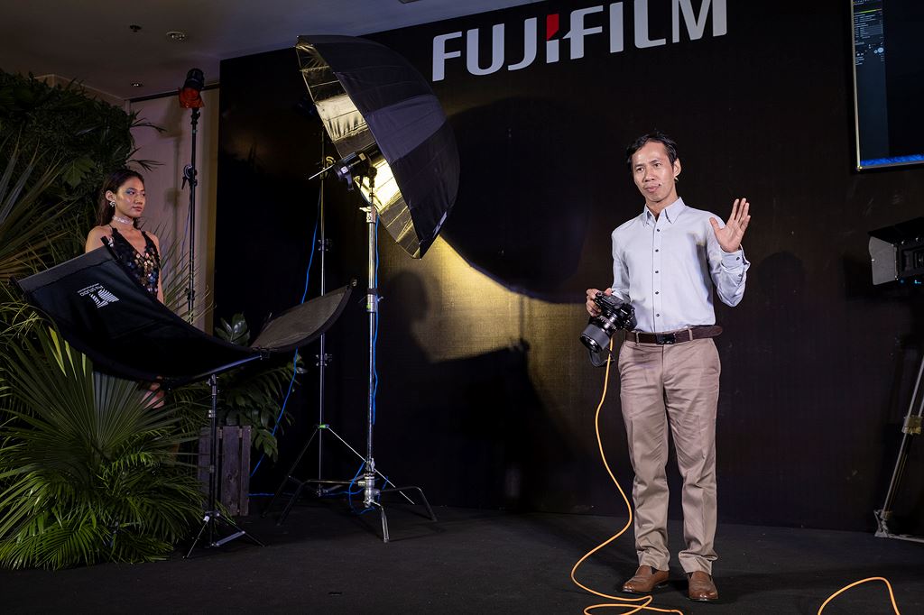 Fujifilm Việt Nam ra mắt máy ảnh mirrorless GFX 50R: kiểu dáng rangefinder, cảm biến medium format, giá 109 triệu đồng ảnh 2