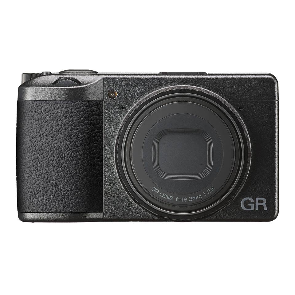 Đang tải Ricoh GR III -02.jpg&hellip;