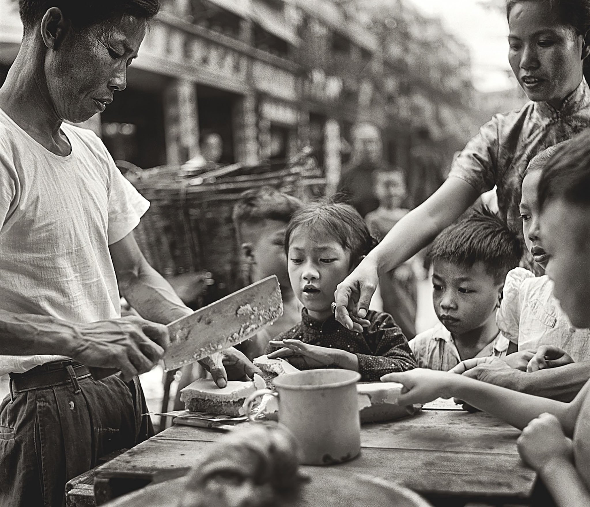 Đang tải Fan-Ho-Cant-Wait貪嘴-Hong-Kong-1950s-and-60s-courtesy-of-Blue-Lotus-Gallery.jpg&hellip;