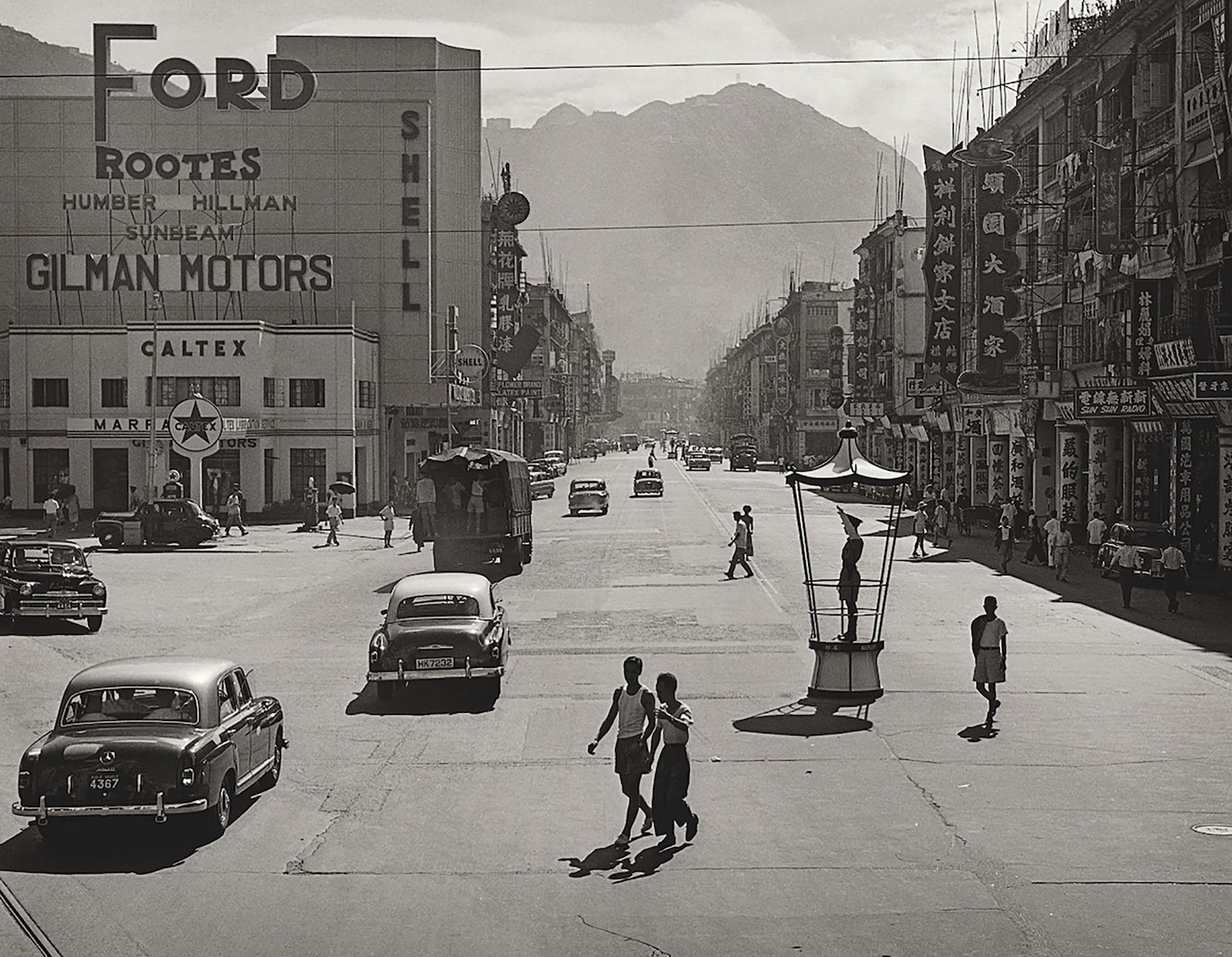 Đang tải Fan-Ho-Recollection-of-Wan-Chai灣仔集體回憶-Hong-Kong-1950s-and-60s-courtesy-of-Blue-Lotus-Gallery.jpg&hellip;