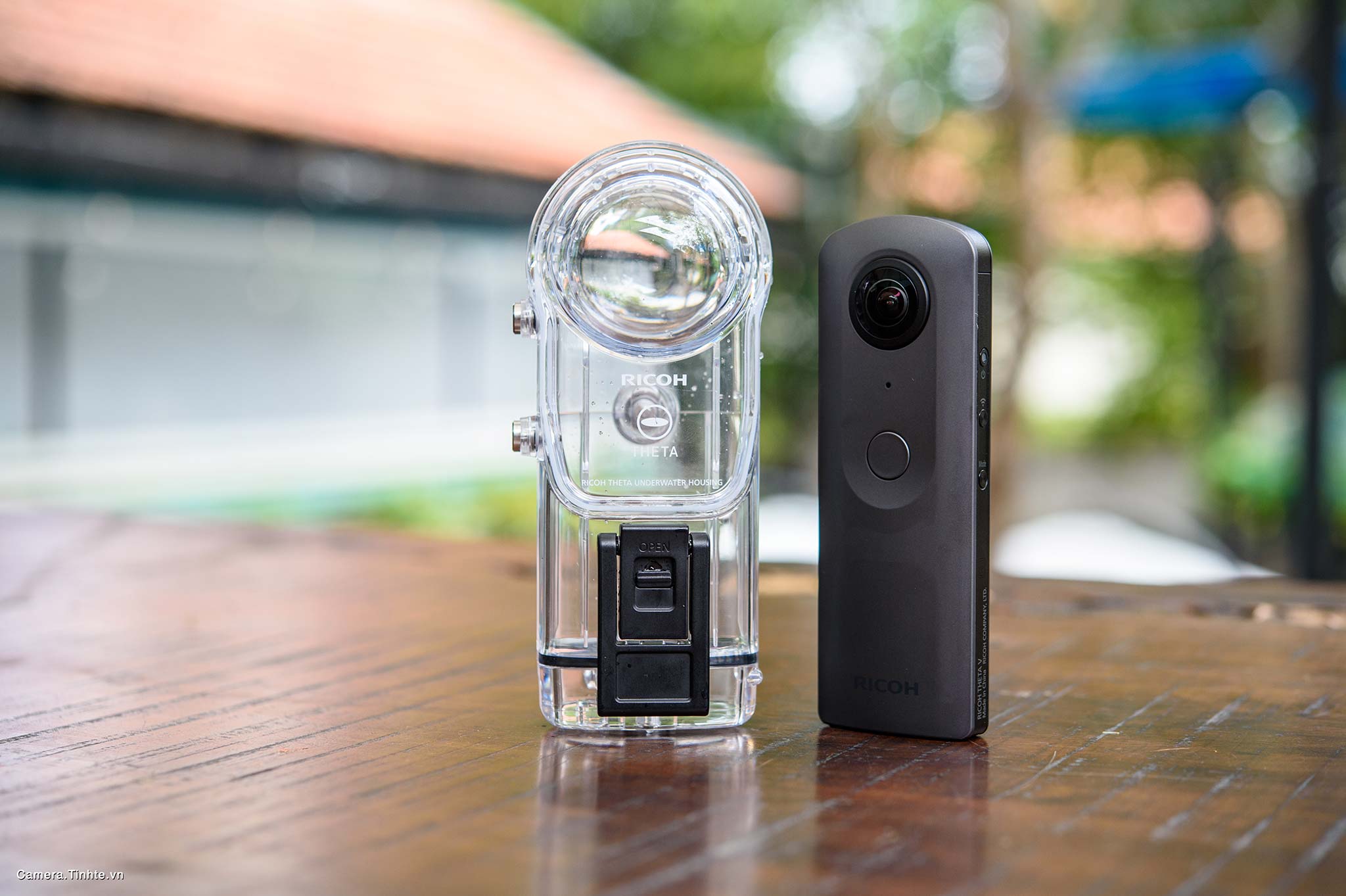 Camera.Tinhte.vn_Theta-V_LVT_9056.jpg Đang tải Camera.Tinhte.vn_Theta-V_LVT_9056.jpg…
