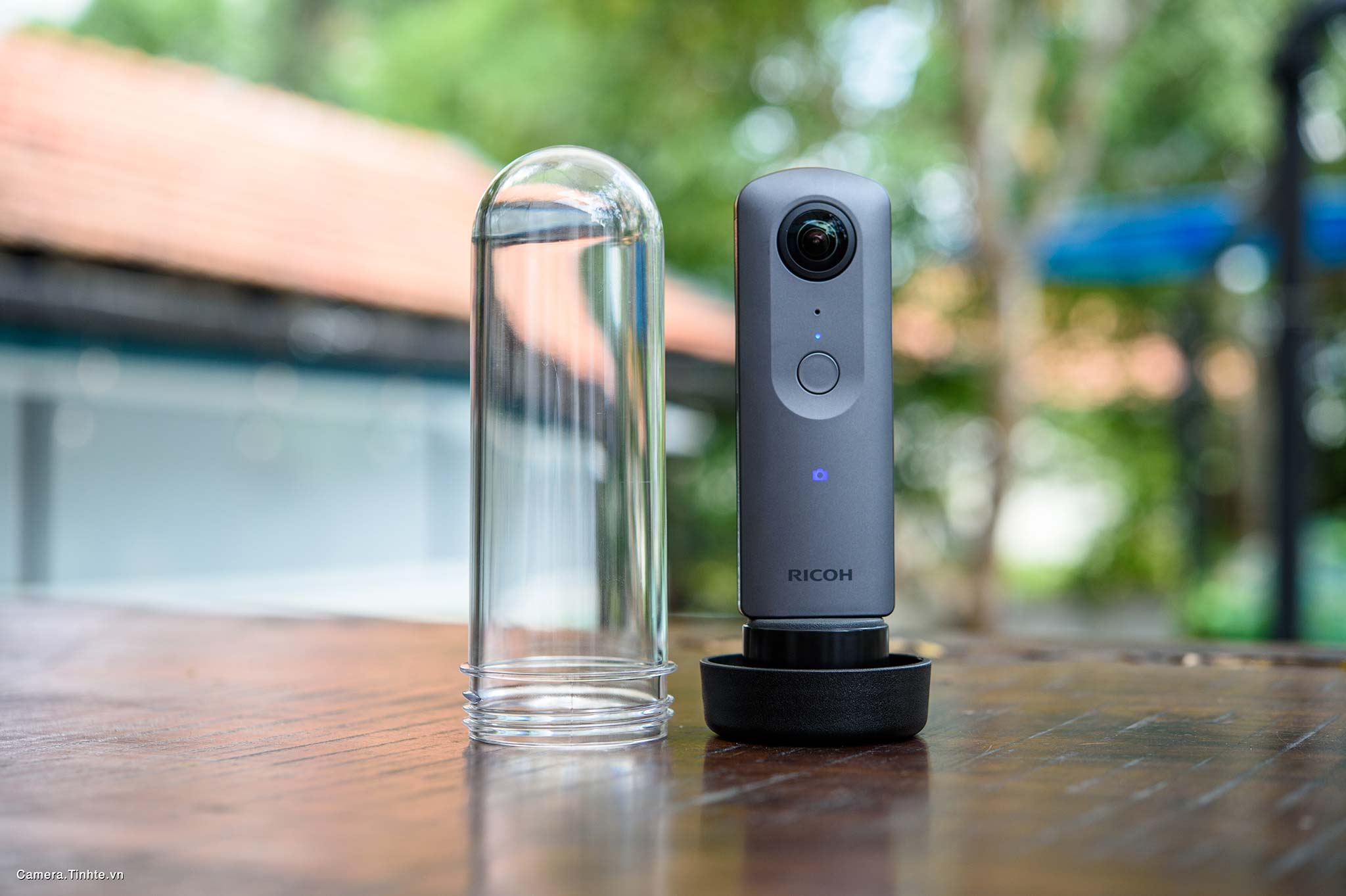 Đang tải Camera.Tinhte.vn_Theta-V_LVT_9101.jpg&hellip;