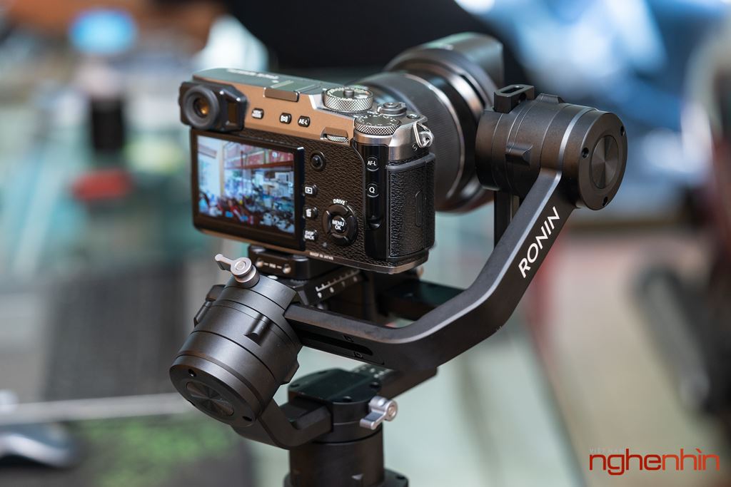 Mở hộp gimbal chống rung cho máy ảnh DJI Ronin S ảnh 12
