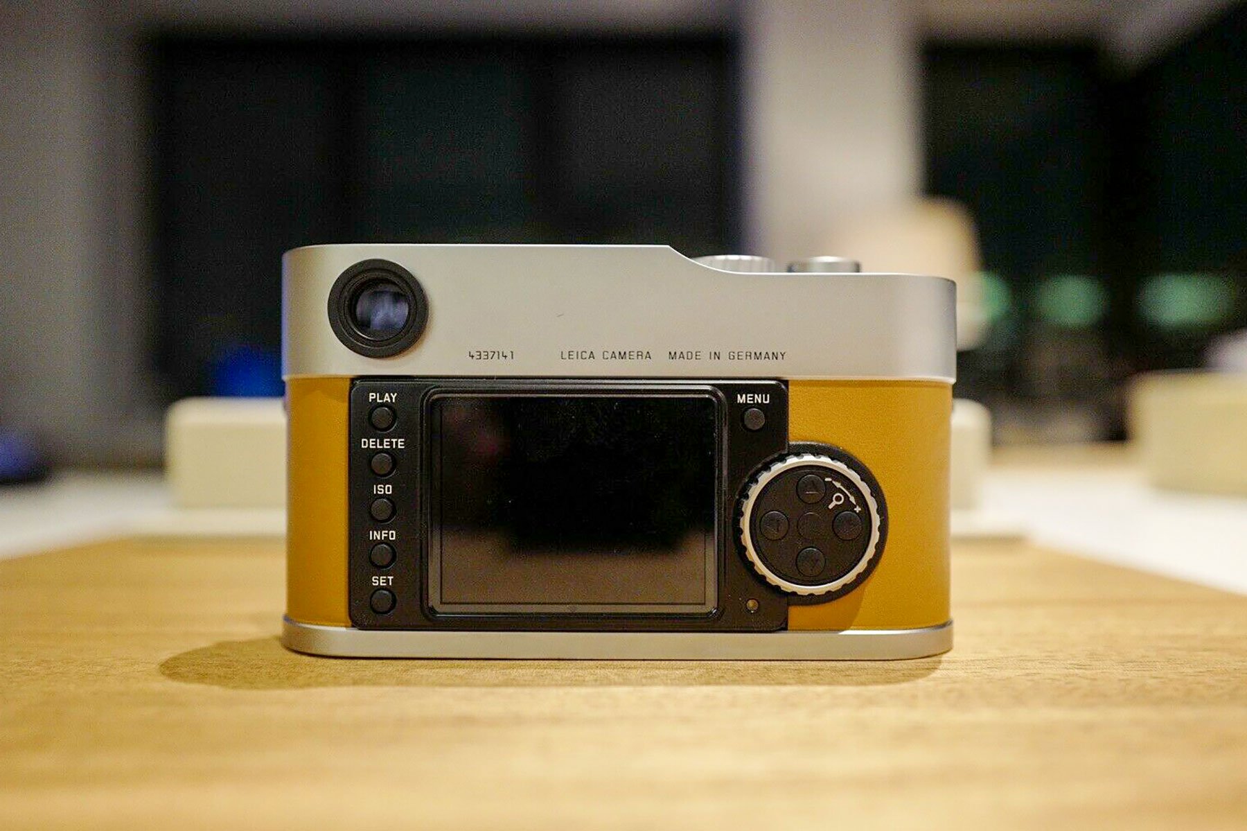 Đang tải Leica-M9-Hermes-Prototype-5.jpg&hellip;