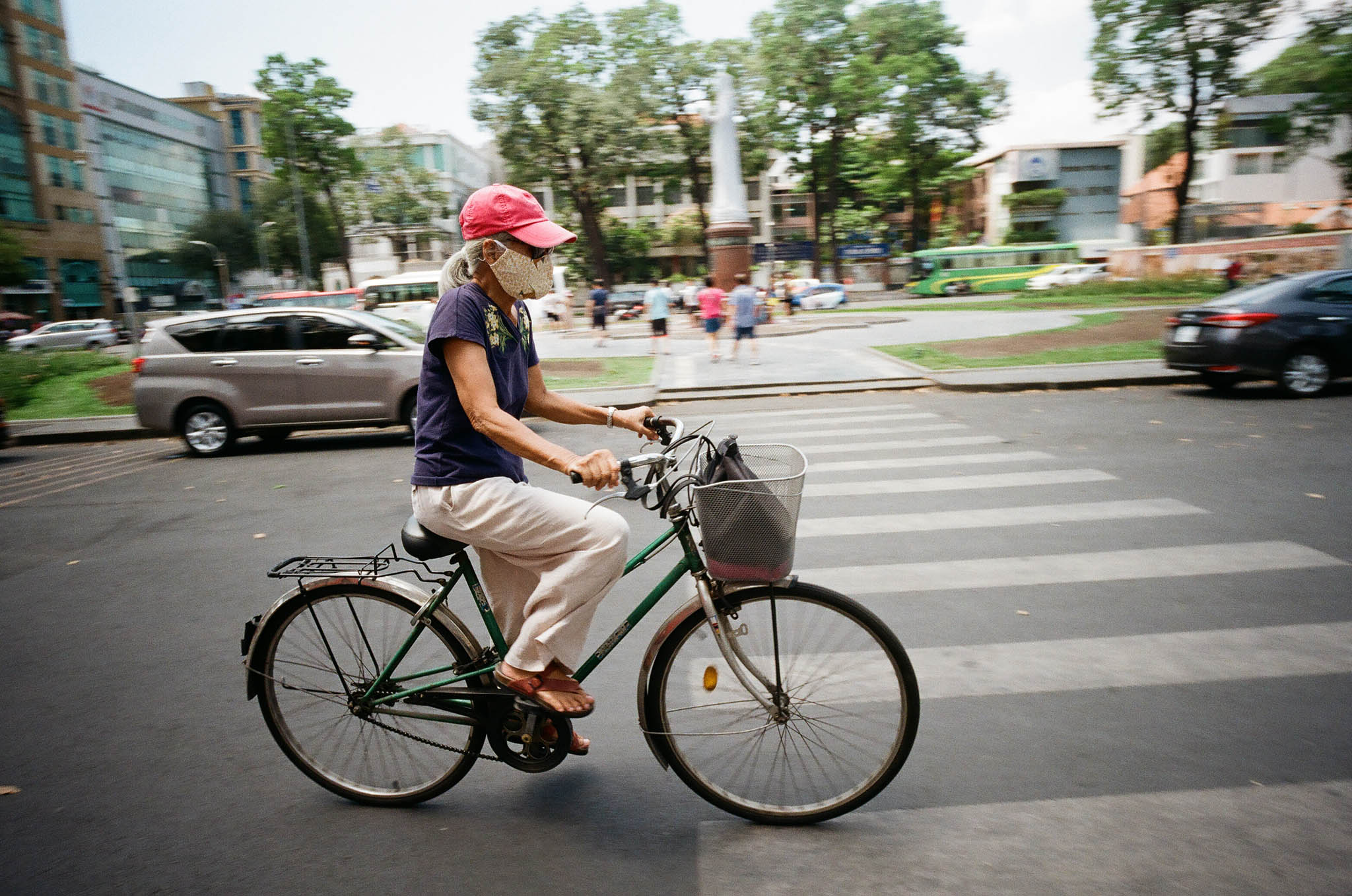Đang tải 00006chupanhvuilam.jpg&hellip;