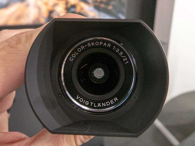 Đang tải Voigtländer-Color-Skopar-21mm-f3.5-lens-for-Leica-M-mount1-1.jpg&hellip;
