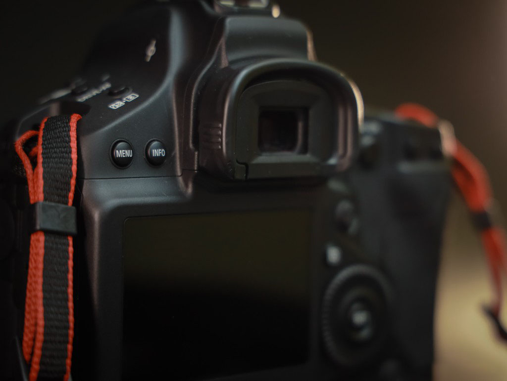Cận cảnh Canon EOS 1DX Mark III - &ldquo;Quái vật&rdquo; của giới DSLR ảnh 15